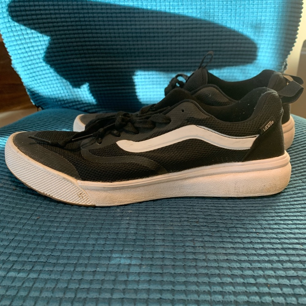 Men’s Vans Ultrarange running shoe in black